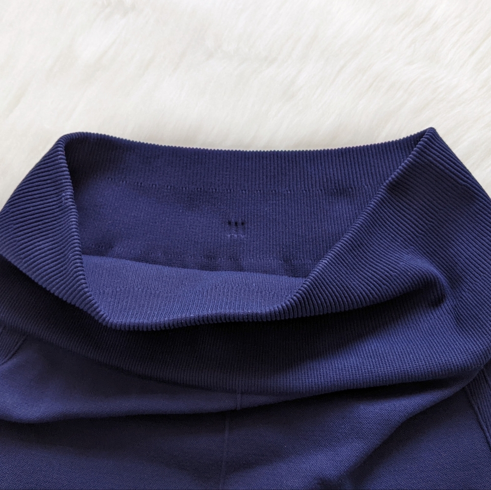 Lululemon Flow & Go Blue Cropped Leggings | Size *S/M* - Picture 5 of 12